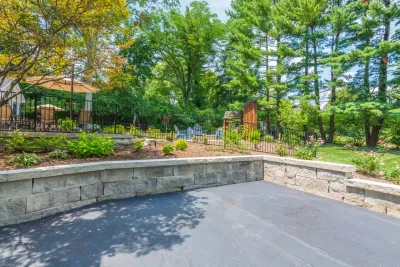 Ladue Landscape — Landscape Construction project by Flora Design And Landscape