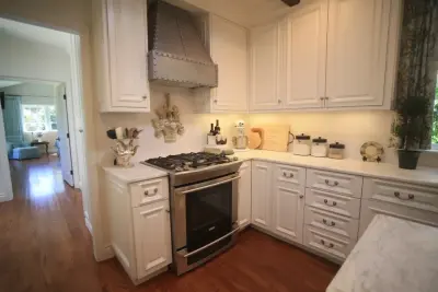 Acme Doors - Countertop Installation Services in Mcqueeney, TX