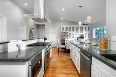 Paradise Construction - Flooring Installation Services in Brentwood, CA