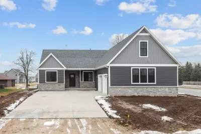 Spencer Home And Construction LLC - Siding & Exterior Remodeling in Appleton, WI