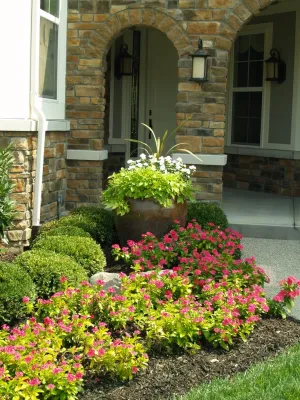 Contemporary Entry Path & Landscape (Triple Crown, KY) — Landscape Construction project by Gilb Landscaping, Inc.
