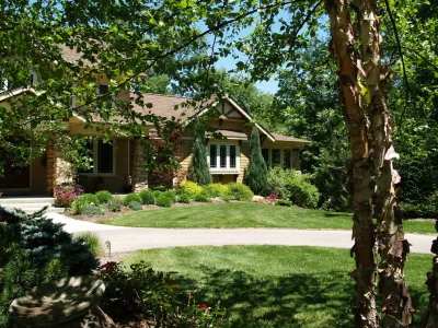 Landscape Photos (Cincinnati, OH) — Landscape Construction project by Gilb Landscaping, Inc.