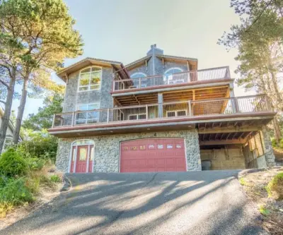 Windy Pine Log Homes LLC - Custom Home Builders in Peshastin, WA