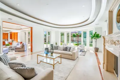 Beverly Hills Home by Hyelee Design & Staging Avenue