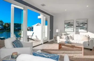 Orange County Preparation by HOM Staging & Design