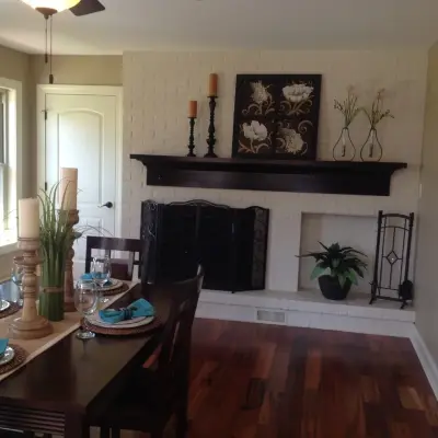 Dining Room Staging for Transition — Interior Design & Decorating project by Staging By Bekki