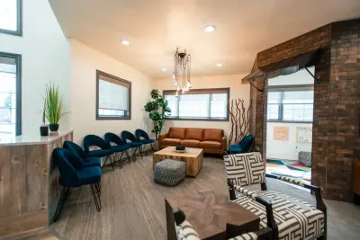 Hillam Braces — Interior Design & Decorating project by Lisa Jane Co.