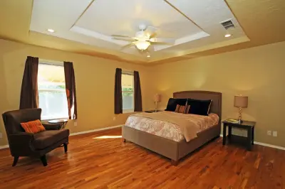 West Boise Preparation - Before and After by Sarah Waddell, Pomeroy House Interiors