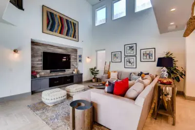 Debrae Little Interiors - Window Installation & Replacement in Henderson, NV