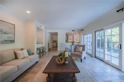 Huntington Harbor Staging by HOM Staging & Design