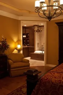 Master Bathroom Greenway by Hamilton Rae