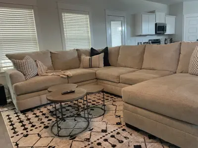 Hedlund Simple Living Room by Hamilton Rae