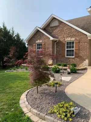 Landscape Edging and Mulching — Landscape Construction project by Hackman Lawn & Landscape