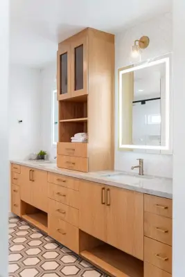 La Posta Avenue, Main Bathroom — Interior Design & Decorating project by Brovia Interiors