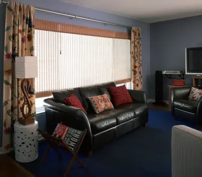 vibrant ranch-style home — Interior Design & Decorating project by Sustainable Home