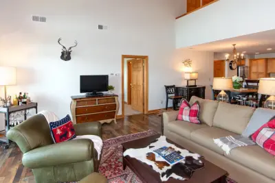Renovated Condominium in Sugar Mountain, NC — Interior Design & Decorating project by RYS Interior Consulting