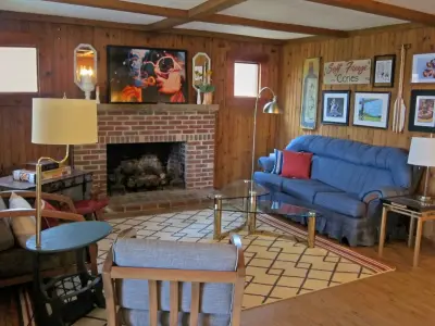 1950s Waterfront Cabin — Interior Design & Decorating project by Radnor Residential, LLC