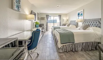 1207 Condo 3 Renovation Complete — Interior Design & Decorating project by Exclusive Investments, LLC