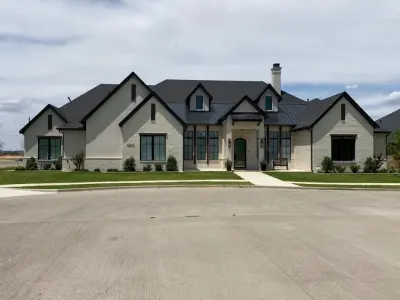 Four Eight One Zero One Fifteenth — Interior Design & Decorating project by LS Kingdom Homes