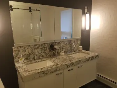 Bathroom accent wall — Interior Design & Decorating project by Gila- Home Design & Color Guru