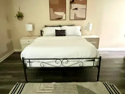 Palm Springs Stylish Airbnb Revamp on a Budget — Interior Design & Decorating project by Deisi Vazquez Interiors