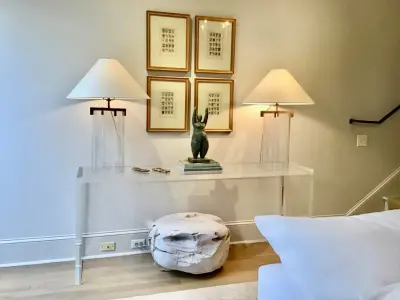 Chestnut Avenue — Interior Design & Decorating project by Peyton Bainbridge Interiors