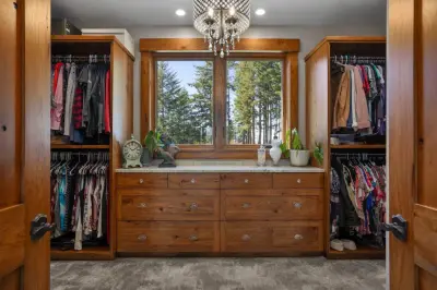 Design Inspirations by Julie - Bathroom Remodeling in Silverton, OR