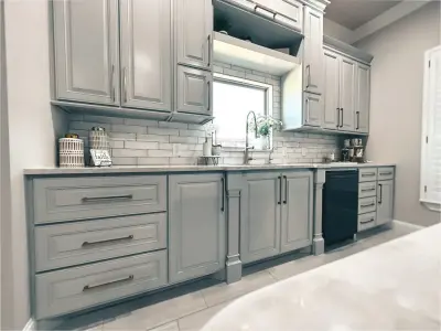 TWENTY-SECOND WEST — Custom Cabinets & Cabinetry project by Forma Cabinetry