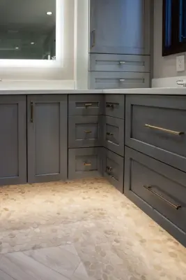 Tailored Residence in Gig Harbor by Signature Design & Cabinetry LLC