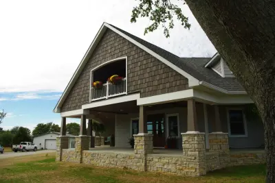 Contemporary Farmhouse — Custom Cabinets & Cabinetry project by Architecturally Designed Cabinetry Inc.