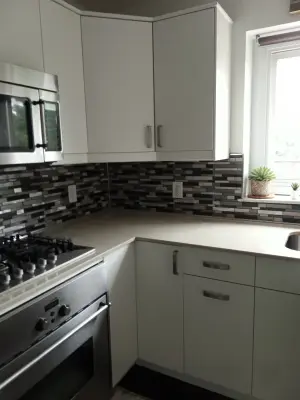 Kitchen renovation - backsplash — Countertop Installation Services project by Bonetti Tile