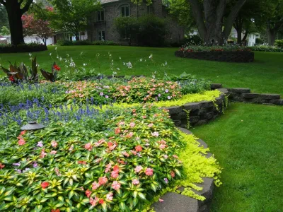 Kinghorn Gardens - Landscape Maintenance in Omaha, NE