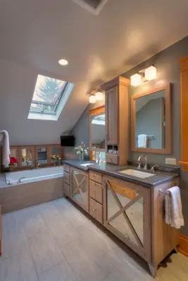 Studio GlassWorks, LLC - Tile & Stone Installation Services in Middleton, WI