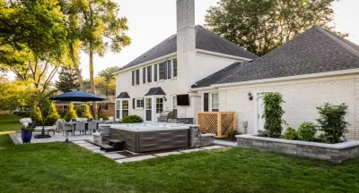 Modern Backyard Patio — Landscape Design project by Bruss Landscaping, Inc.
