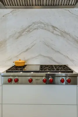 Contemporary Cremo Calacatta Kitchen — Countertop Installation Services project by Aria Stone Gallery