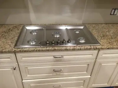 Surface Solutions - Countertop Installation Services in Mokena, IL