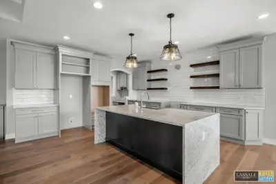 Q Stone Inc. - Countertop Installation Services in Madison Heights, MI