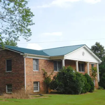 Christian and Sons Metal Roofers - Custom Home Builders in Beechgrove, TN