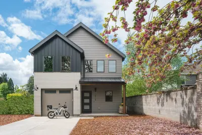 Jordan Iverson Signature Homes - Architectural & Building Design Services in Eugene, OR