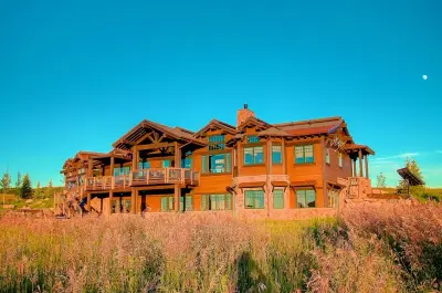 Icy Stream — Home Renovation & Remodeling Services project by Amaron Folkestad GC Steamboats Builder