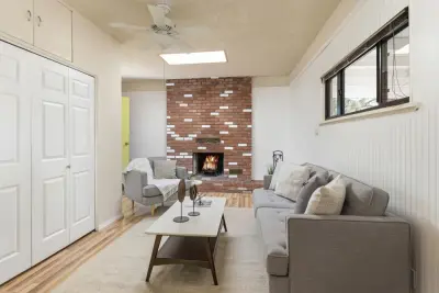 Solana House Transitional Residence by Pink Dwelling