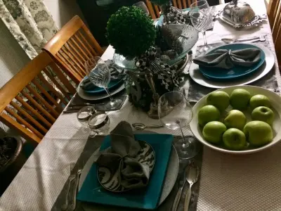 HOLIDAY SEASON 2017 — Interior Design & Decorating project by Divine Interiors