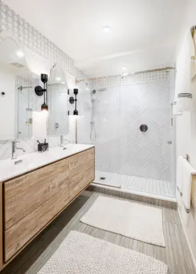 Chelsea Ayres Interiors - Custom Home Builders in Greenbrae, CA