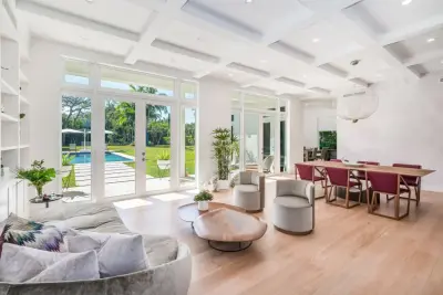 Vivian Macia Interiors LLC - Custom Cabinets & Cabinetry in Key Biscayne, FL