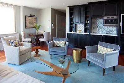 Cobble Hill Apartments by CAVdesign