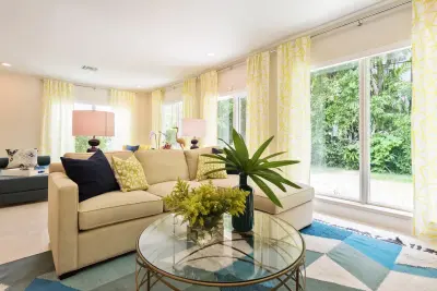 Hue Getaway by Errez Design Inc.
