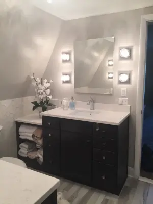 modern bathroom by Sylvie Del Duca Interior Designs Services