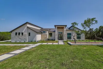 Kim Kenney, Allied ASID - Custom Cabinets & Cabinetry in New Braunfels, TX