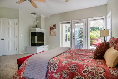 Crane Creek Transitional Setup — Interior Design & Decorating project by Sarah Waddell, Pomeroy House Interiors