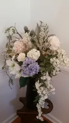 Bespoke Floral Arrangements — Interior Design & Decorating project by Contemporary LUX